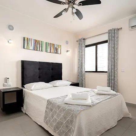 Yacintos * 알부페이라